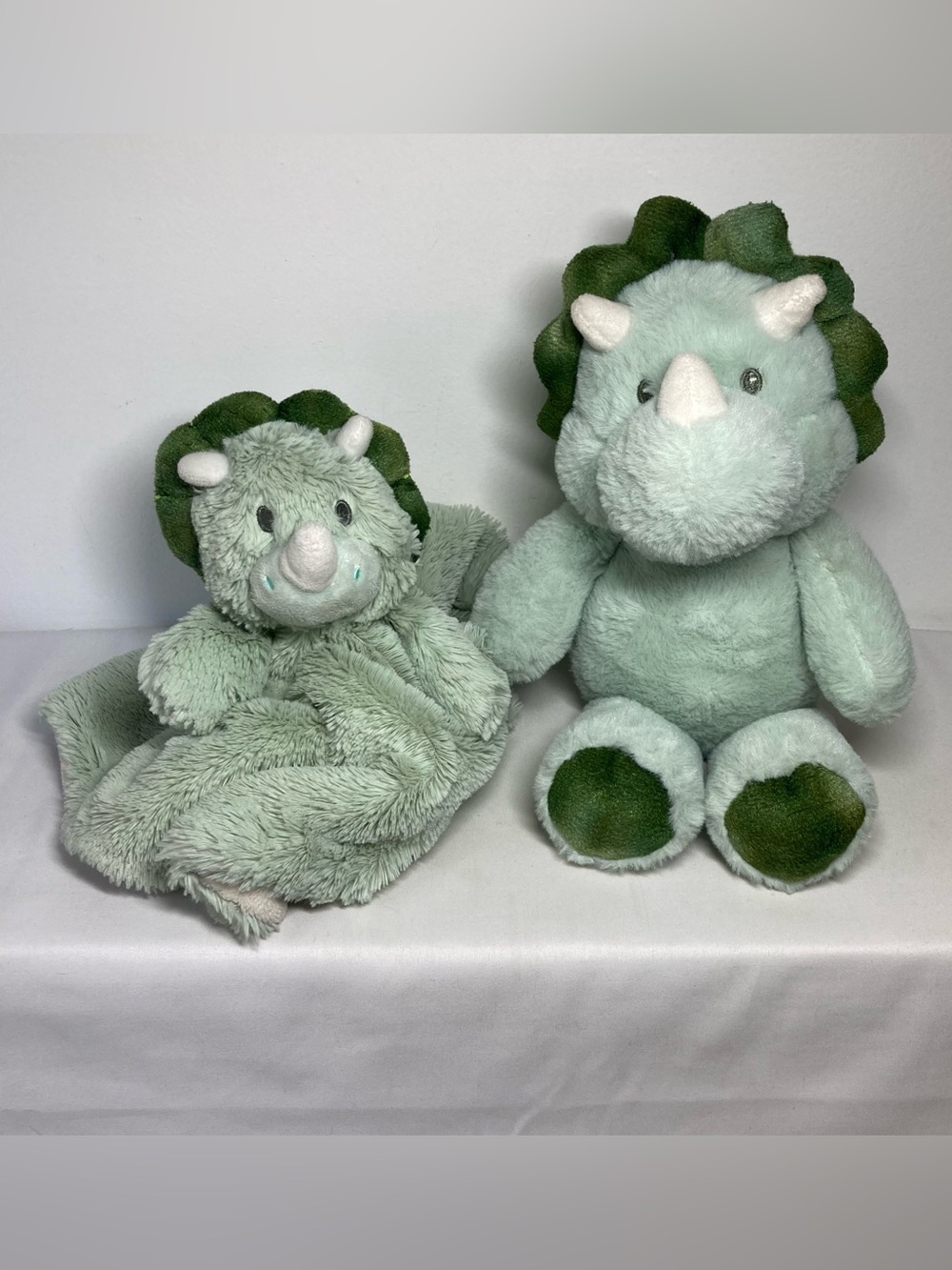 Lot - Kellytoy Dinosaur Triceratops Rattle Lovey Blanket + Stuffed Plush Green.